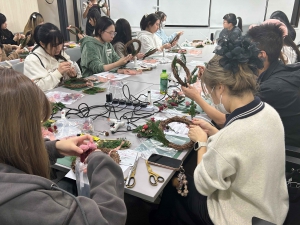 Christmas Wreath Workshop 20241213_01