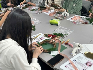 Christmas Wreath Workshop 20241213_02