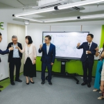 A graceful toast to Ms. LI to celebrate the beginning of her next chapter